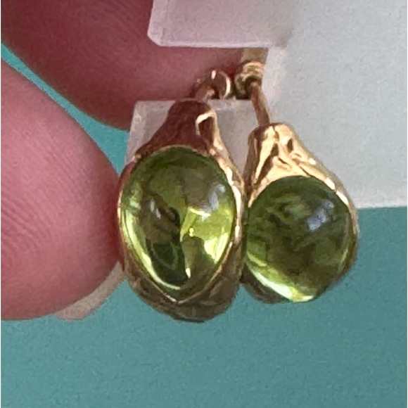 Gold Tone Hoop Earrings With Large Green Stone - Picture 8 of 11